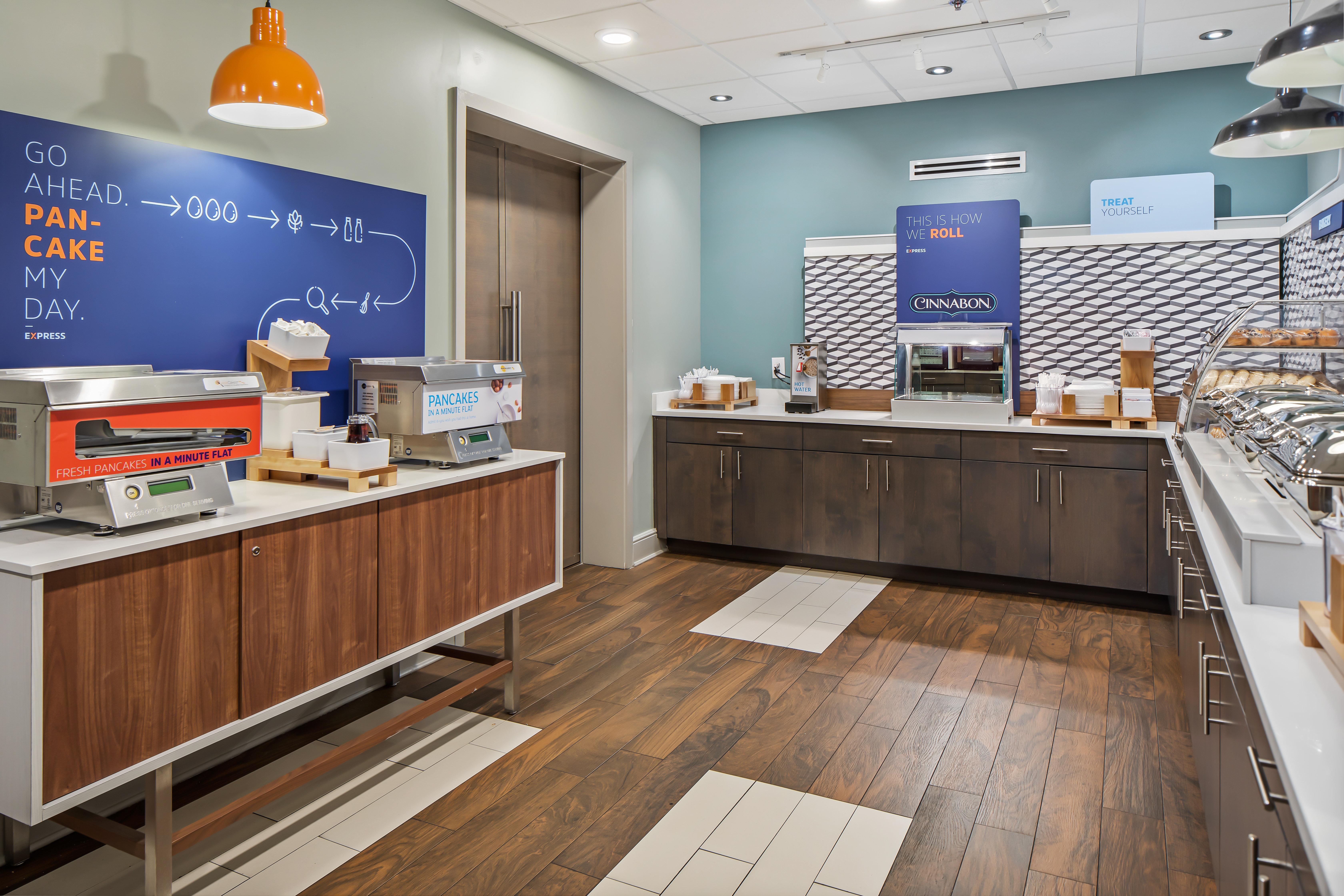 Holiday Inn Express Atlanta Airport-College Park By Ihg Buitenkant foto